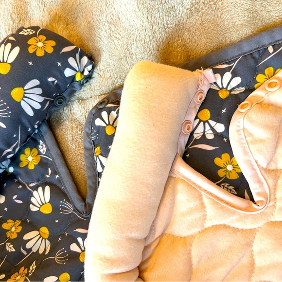 Gold bug infant car seat insert - Picture 3 of 3